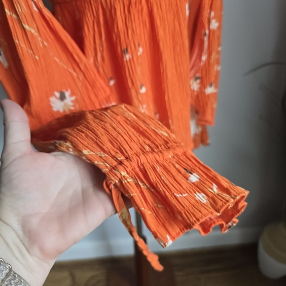 Urban Outfitters New Allie Orange Floral Tie Sleeve Blouse Shirt Womens SZ XS - Picture 8 of 13